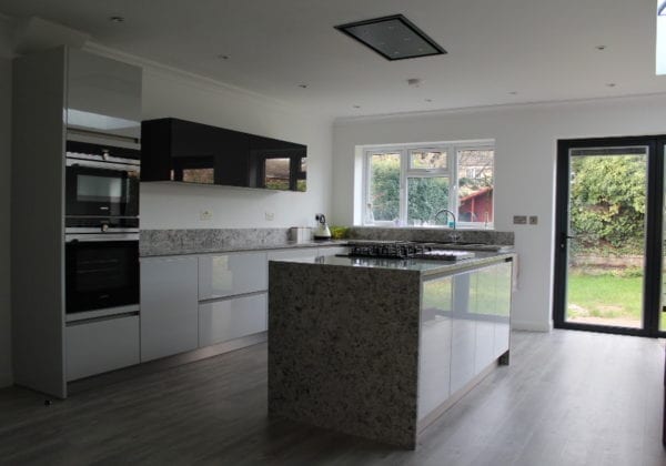handleless fitted kitchens